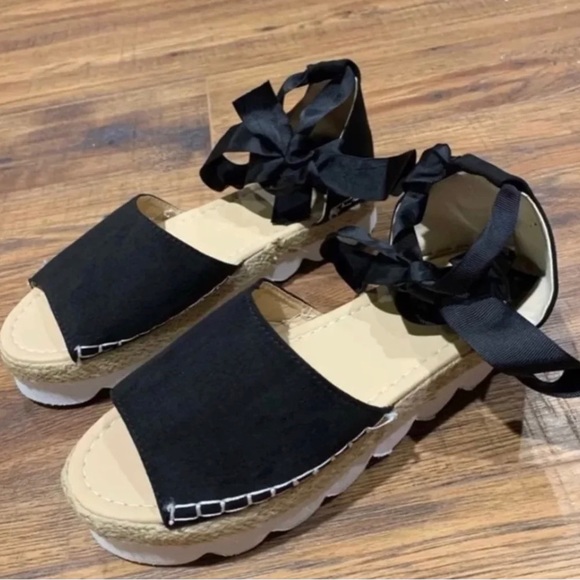 Black Espadrille Sandal Size 8 - Picture 3 of 6